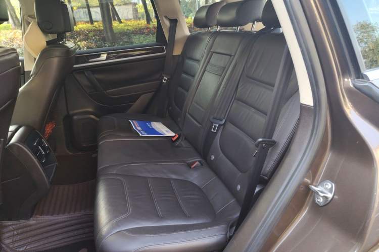Used Volkswagen Touareg 2014 3.0 TSI New Edition Left Rear Seat