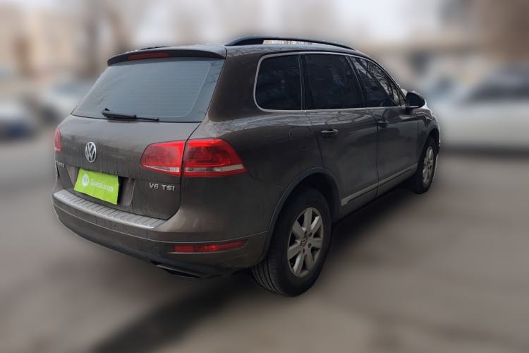 Used Volkswagen Touareg 2014 3.0 TSI New Edition Rear Right 45 Deg