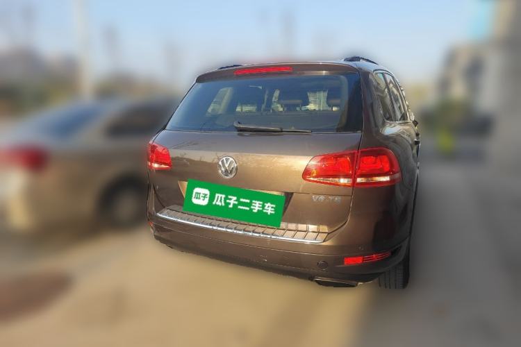 Used Volkswagen Touareg 2014 3.0 TSI New Edition Rear Right 45 Deg