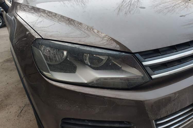 Used Volkswagen Touareg 2014 3.0 TSI New Edition Right Front Headlight