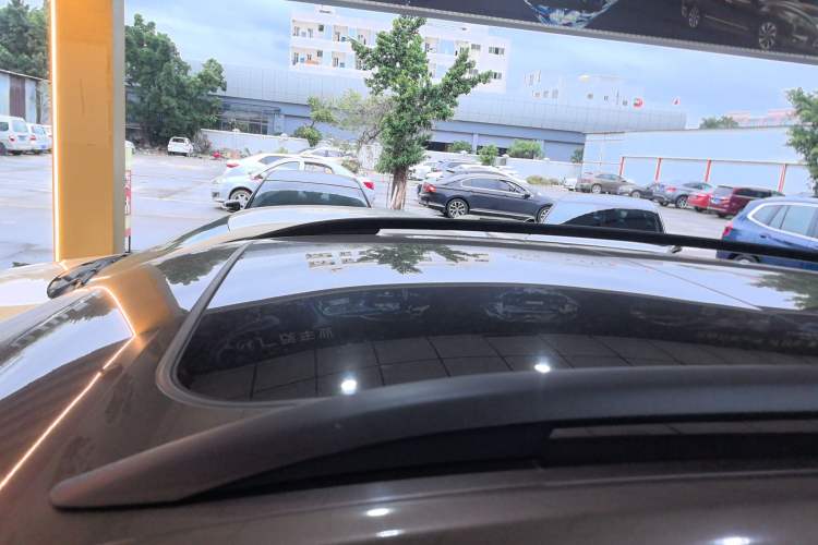 Used Volkswagen Touareg 2014 3.0 TSI New Edition Roof