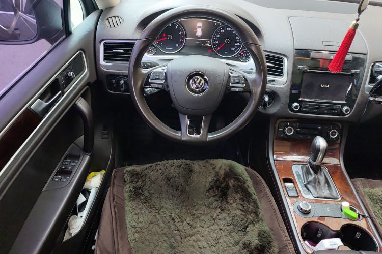 Used Volkswagen Touareg 2014 3.0 TSI New Edition Steering Wheel