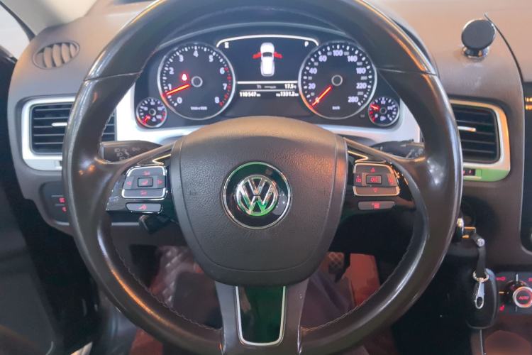 Used Volkswagen Touareg 2014 3.0 TSI New Edition Steering Wheel