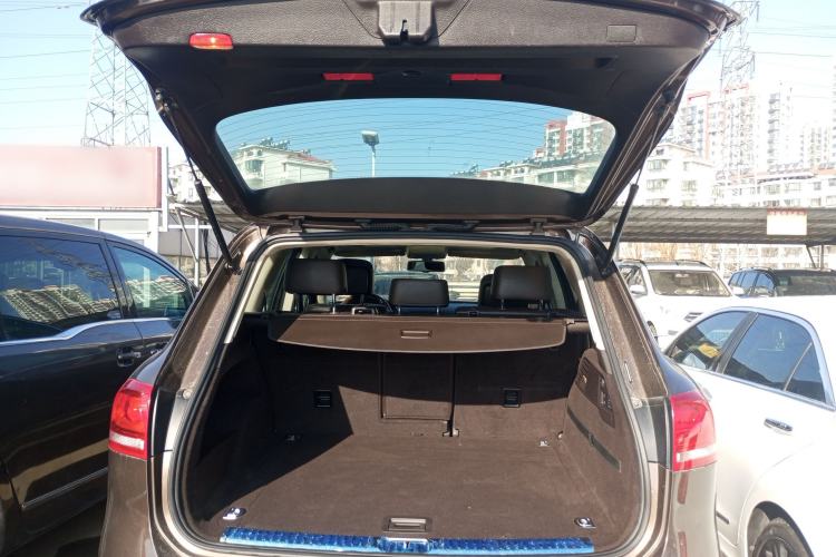Used Volkswagen Touareg 2014 3.0 TSI New Edition Trunk