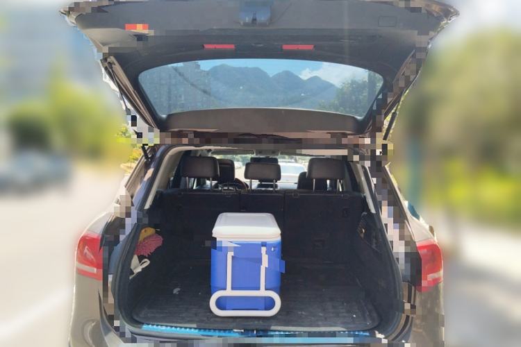 Used Volkswagen Touareg 2014 3.0 TSI New Edition Trunk