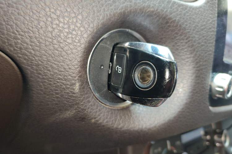 Used Volkswagen Touareg 2014 3.0 TSI New Edition Vehicle Key