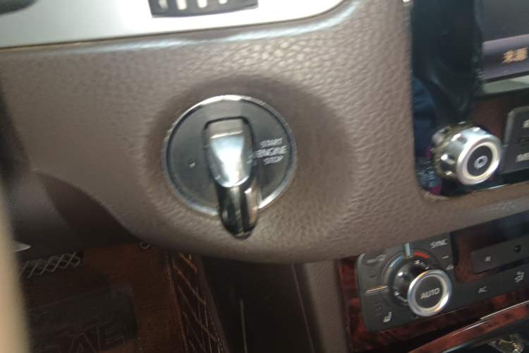 Used Volkswagen Touareg 2014 3.0 TSI New Edition Vehicle Key