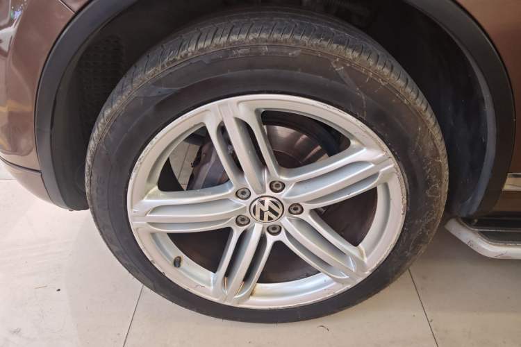 Used Volkswagen Touareg 2014 3.0 TSI New Edition Exterior 7