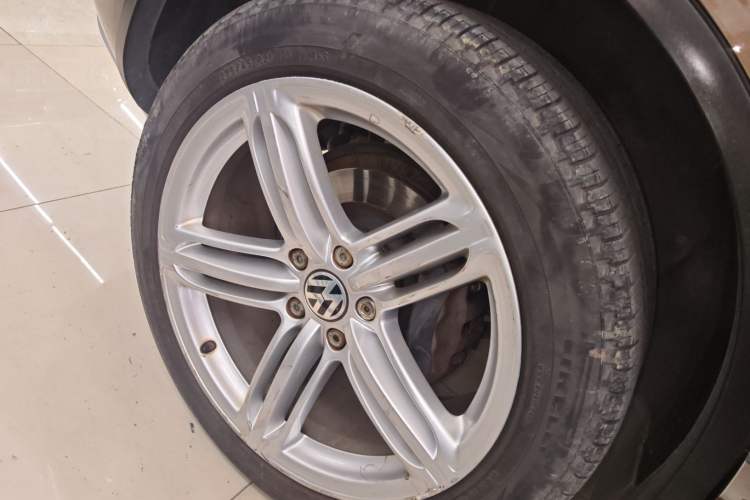 Used Volkswagen Touareg 2014 3.0 TSI New Edition Exterior 8