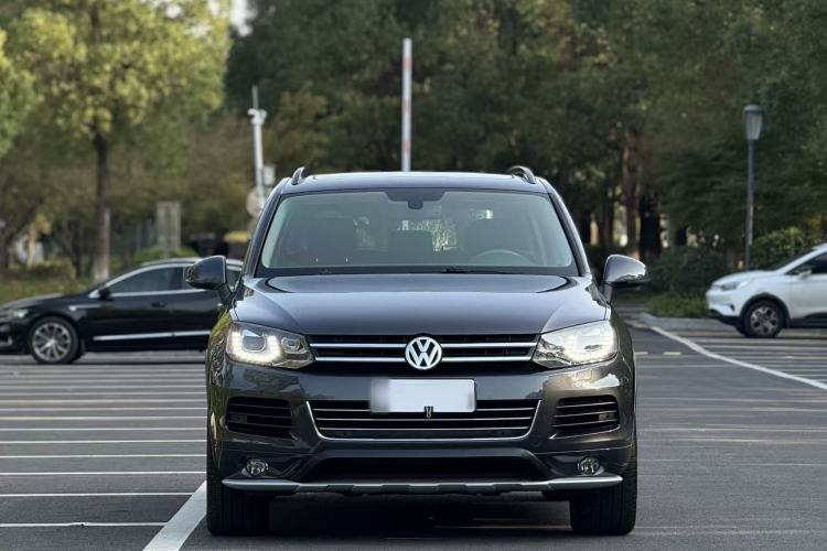 Used Volkswagen Touareg 2014 3.0 TSI New Edition Exterior 2
