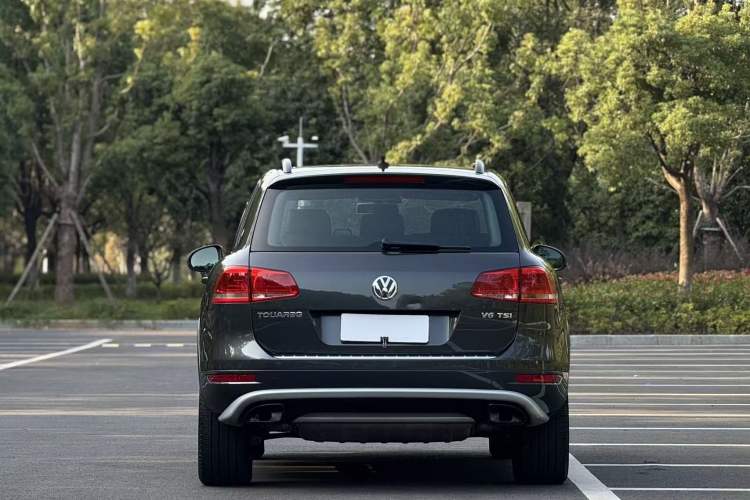 Used Volkswagen Touareg 2014 3.0 TSI New Edition Exterior 5