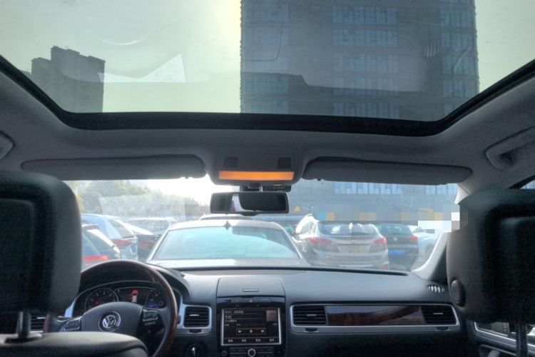 Used Volkswagen Touareg 2014 3.0 TSI New Edition Headliner
