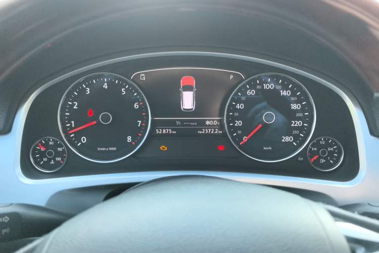 Used Volkswagen Touareg 2014 3.0 TSI New Edition Instrument Cluster