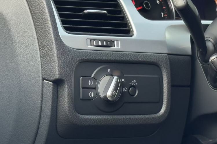 Used Volkswagen Touareg 2014 3.0 TSI New Edition Interior 6