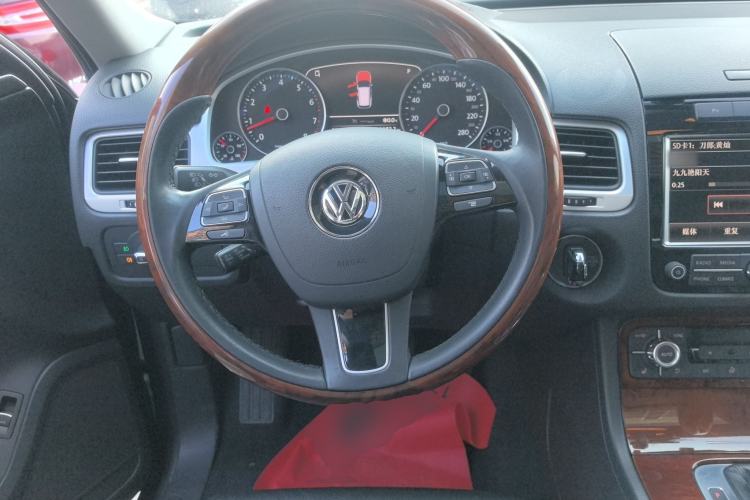 Used Volkswagen Touareg 2014 3.0 TSI New Edition Steering Wheel