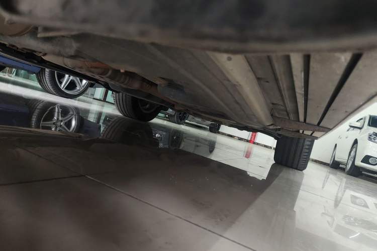 Used Volkswagen Touareg 2014 3.0 TSI New Edition Chassis Front Left