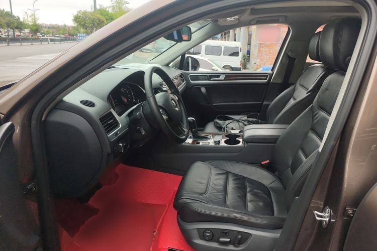 Used Volkswagen Touareg 2014 3.0 TSI New Edition Driver Seat