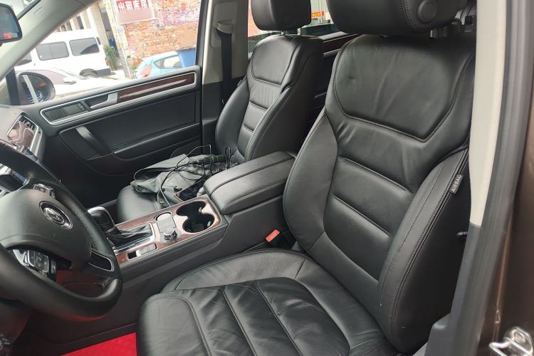 Used Volkswagen Touareg 2014 3.0 TSI New Edition Left Front Seat