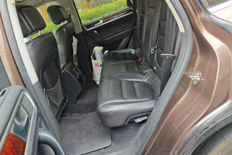 Used Volkswagen Touareg 2014 3.0 TSI New Edition Left Rear Seat