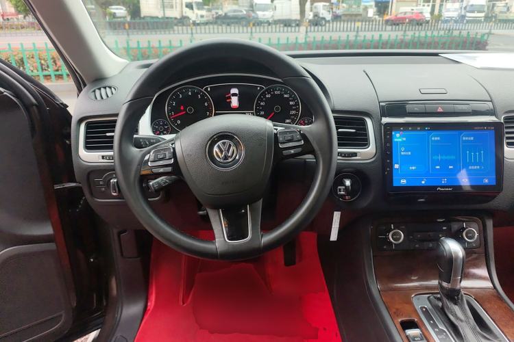 Used Volkswagen Touareg 2014 3.0 TSI New Edition Steering Wheel