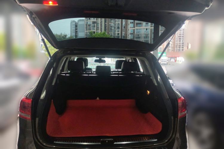 Used Volkswagen Touareg 2014 3.0 TSI New Edition Trunk