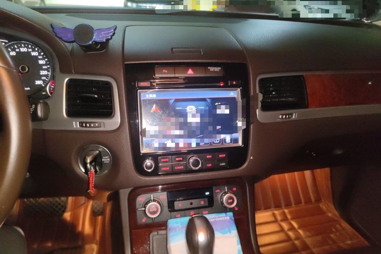 Used Volkswagen Touareg 2014 3.0 TSI New Edition Audio And AC Panel
