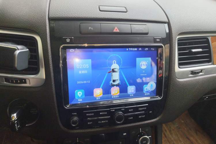 Used Volkswagen Touareg 2014 3.0 TSI New Edition Audio And AC Panel