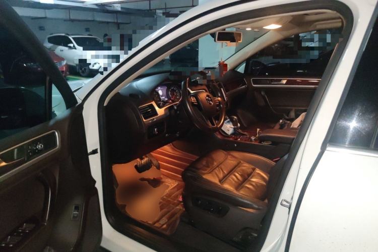 Used Volkswagen Touareg 2014 3.0 TSI New Edition Driver Seat