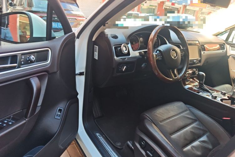 Used Volkswagen Touareg  Driver Seat