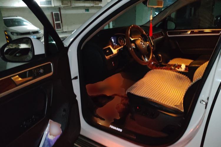 Used Volkswagen Touareg 2014 3.0 TSI New Edition Driver Seat
