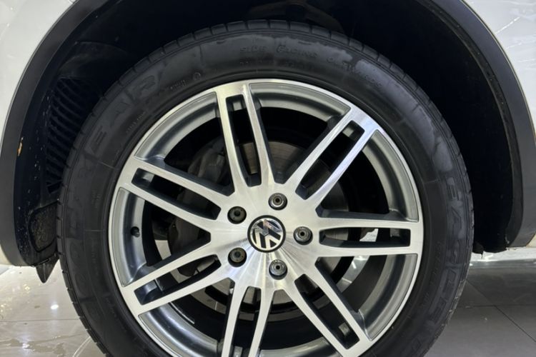 Used Volkswagen Touareg 2014 3.0 TSI New Edition Exterior 6