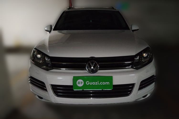 Used Volkswagen Touareg 2014 3.0 TSI New Edition Front