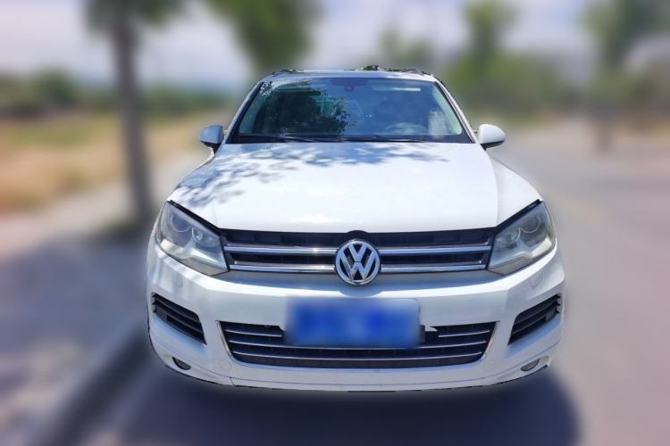 Used Volkswagen Touareg 2014 3.0 TSI New Edition Front