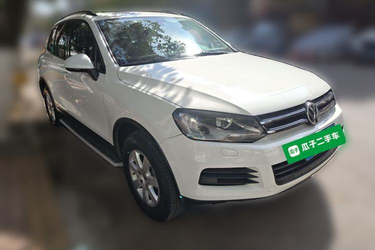 Used Volkswagen Touareg 2014 3.0 TSI New Edition Front Right 45 Deg