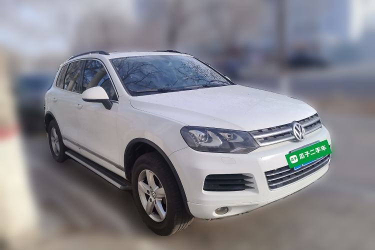 Used Volkswagen Touareg 2014 3.0 TSI New Edition Front Right 45 Deg