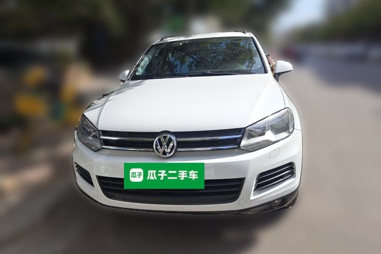Used Volkswagen Touareg 2014 3.0 TSI New Edition Front