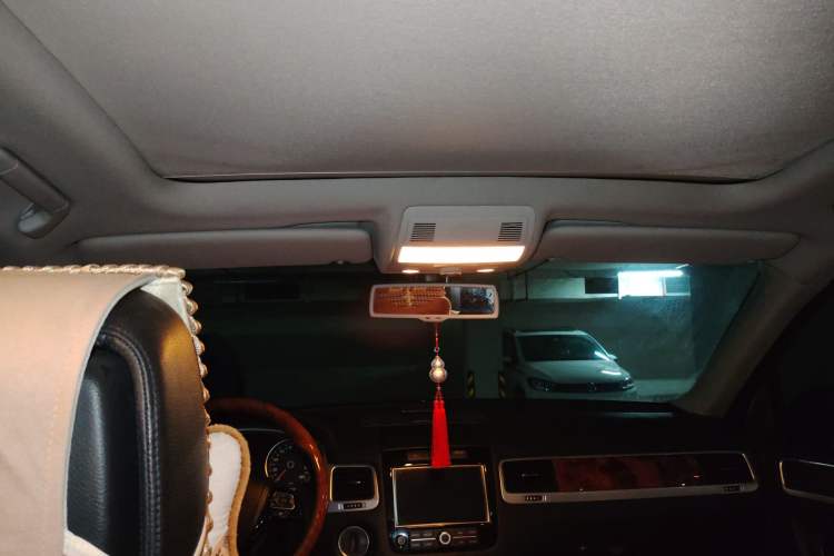 Used Volkswagen Touareg 2014 3.0 TSI New Edition Headliner