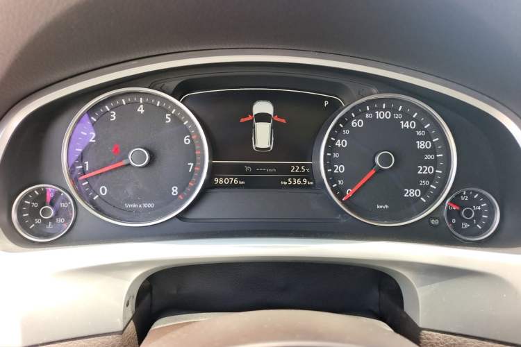 Used Volkswagen Touareg 2014 3.0 TSI New Edition Instrument Cluster