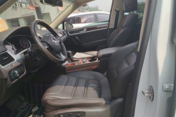 Used Volkswagen Touareg 2014 3.0 TSI New Edition Left Front Seat