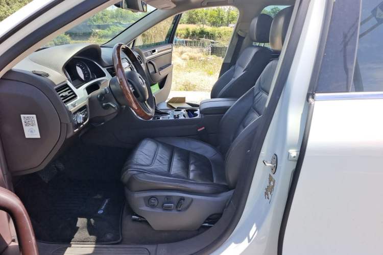 Used Volkswagen Touareg 2014 3.0 TSI New Edition Left Front Seat