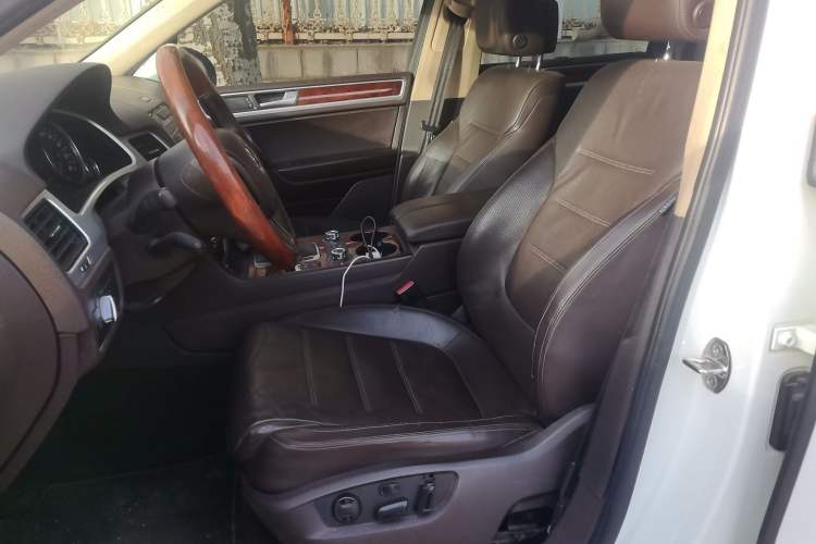 Used Volkswagen Touareg 2014 3.0 TSI New Edition Left Front Seat