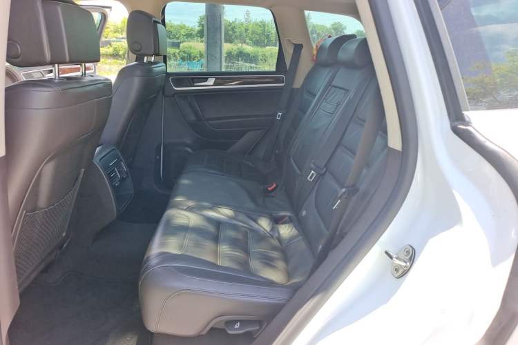Used Volkswagen Touareg 2014 3.0 TSI New Edition Left Rear Seat
