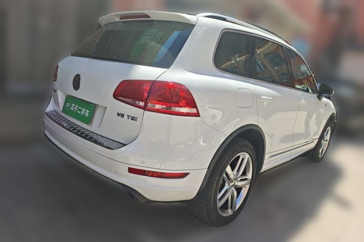 Used Volkswagen Touareg  Rear Right 45 Deg