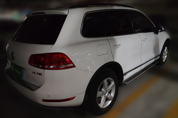 Used Volkswagen Touareg 2014 3.0 TSI New Edition Rear Right 45 Deg