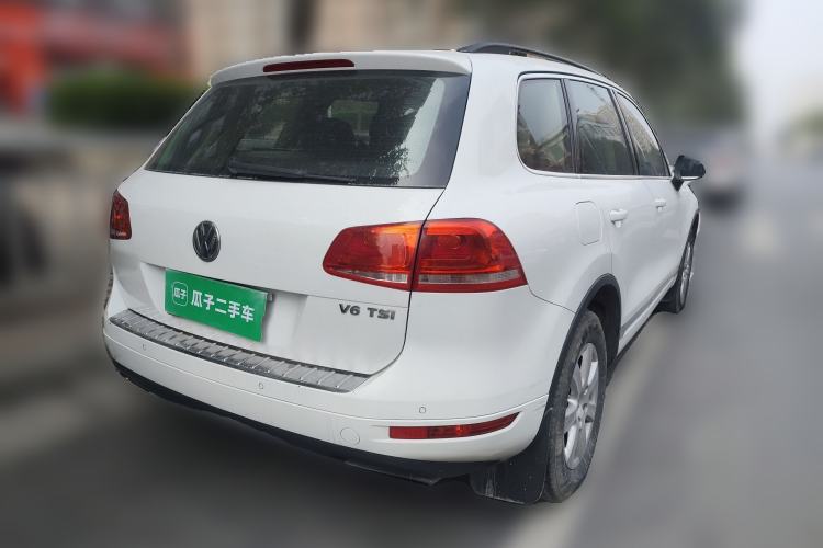 Used Volkswagen Touareg 2014 3.0 TSI New Edition Rear Right 45 Deg