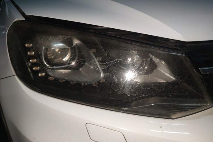 Used Volkswagen Touareg 2014 3.0 TSI New Edition Right Front Headlight