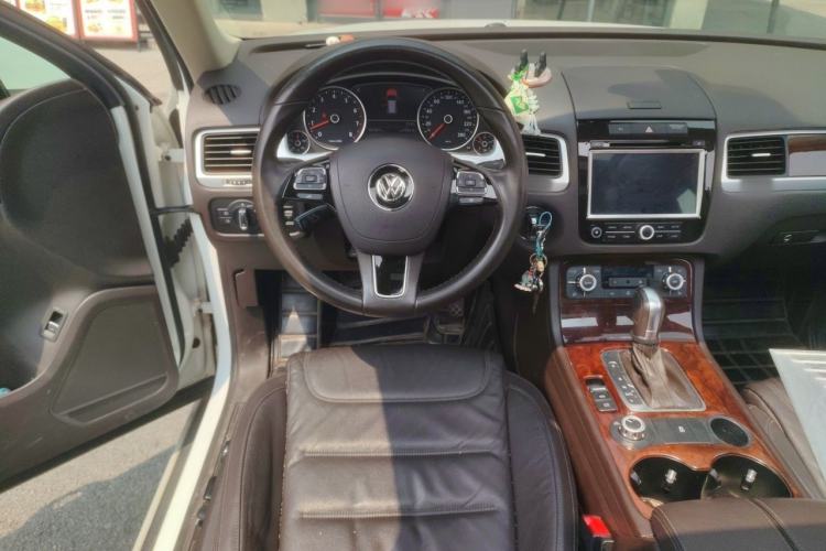 Used Volkswagen Touareg 2014 3.0 TSI New Edition Steering Wheel