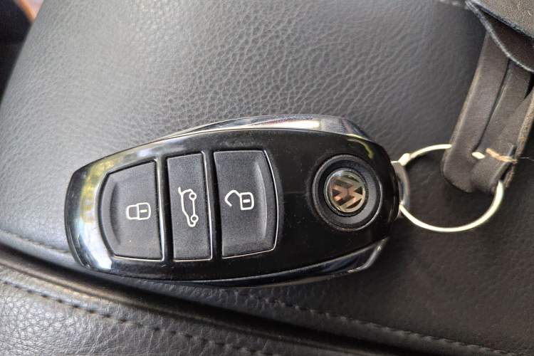 Used Volkswagen Touareg 2014 3.0 TSI New Edition Vehicle Key