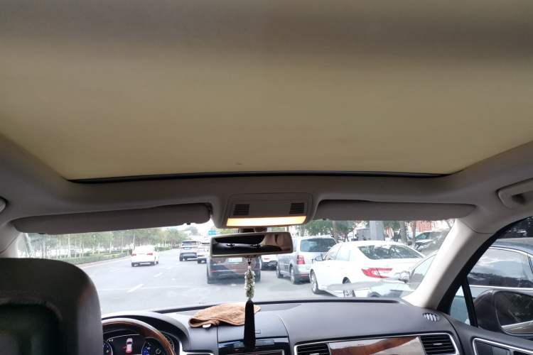 Used Volkswagen Touareg 2014 3.0 TSI New Edition Headliner