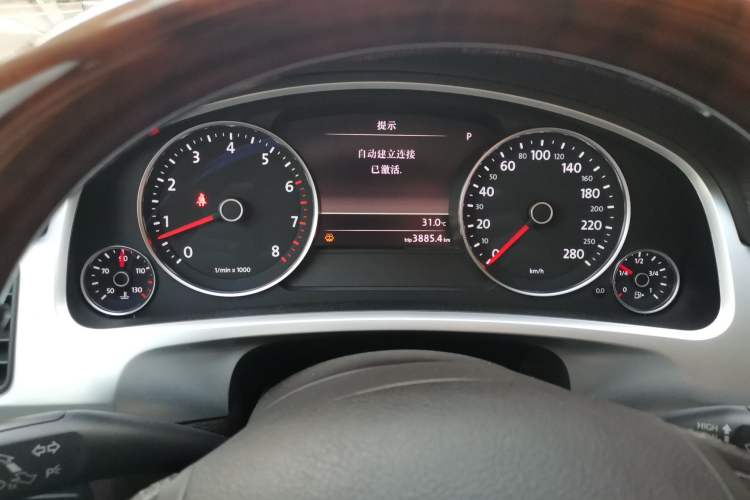 Used Volkswagen Touareg 2014 3.0 TSI New Edition Instrument Cluster